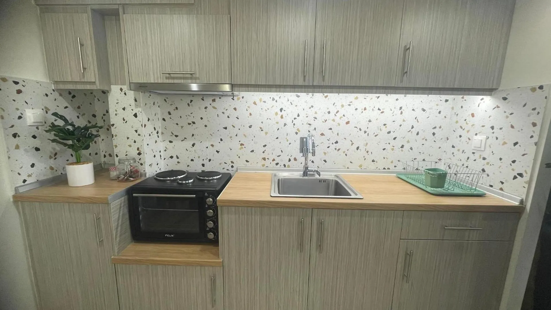 Trainstation Apartment In Szaloniki